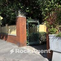 MONOLOCALE IN VIA ADRIATICA