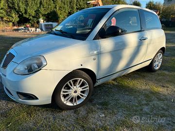 Lancia ypsilon diva