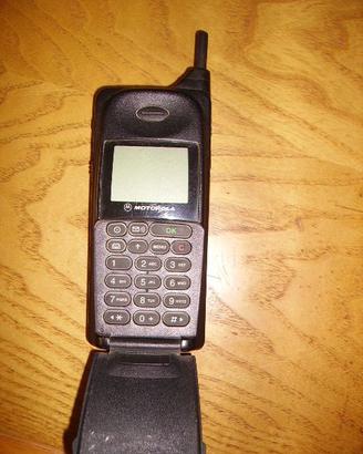Cellulare Motorola internazional 8700