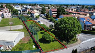 Terreno in centro a Salvarosa