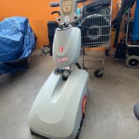 Comac Vispa 35 BS lavasciuga pavimenti a batteria