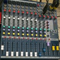 Mixer Soundcraft EFX-8