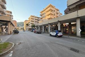 Locale Commerciale 60 mq