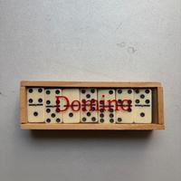 DOMINO
