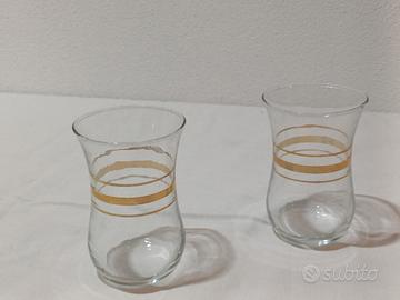 2 bicchieri da tè turchi in vetro e oro