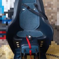 Seggiolone per bambini e portapacchi