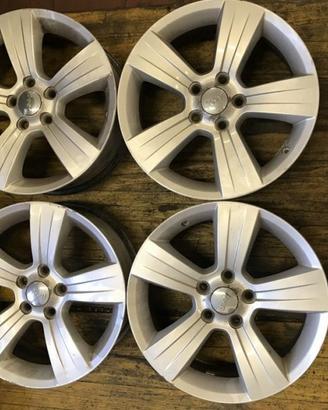 4 - CERCHI IN LEGA JEEP 6,5X17 5X114,3 ET40 CB 67,
