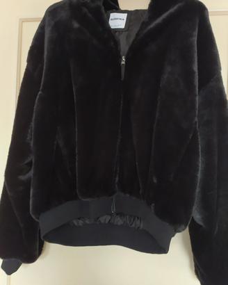 Giubbotti invernale Bershka nero e bianco 