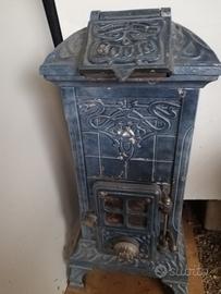 Antica stufa in ghisa smaltata Godin ( 1920-1930)