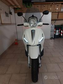 Beverly 350 sport touring