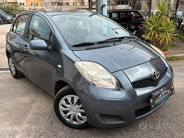 Toyota Yaris 1.0 5 porte Now 12 MESI DI GARANZIA