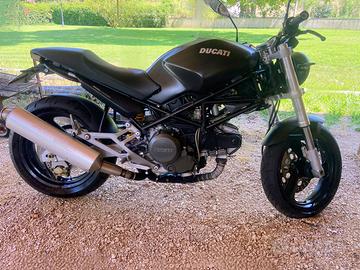 Ducati Monster Dark 600 depotenziata