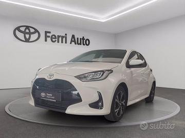 TOYOTA Yaris 1.5h trend