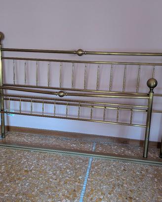 Letto matrimoniale  testiera e pediera in ottone