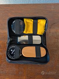 Kit per  la pulizia delle scarpe.