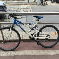 MOUNTAIN BIKE DECATHLON