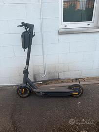 Monopattino elettrico ninebot g2 max