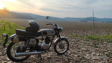 gilera 124 5v