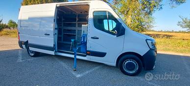 Renault master officina mobile