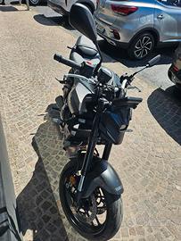 YAMAHA MT-07 2025