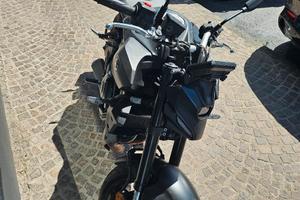 YAMAHA MT-07 2025