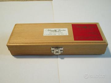 coppia uncinetti in argento 800 e scatola orefice