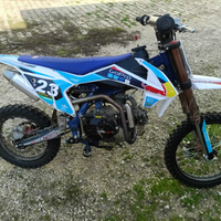 Moto da cross per ragazzi