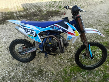 Moto da cross per ragazzi