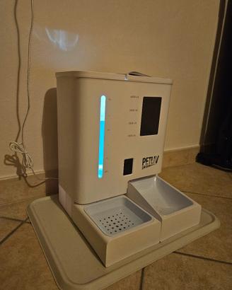 distributore automatico PETKIT cibo e acqua con e 