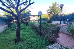 VILLA A SCHIERA A FOGGIA