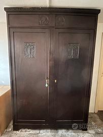 Armadio in legno del ventennio
