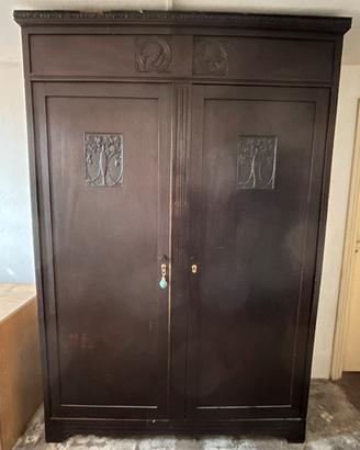 Armadio in legno del ventennio