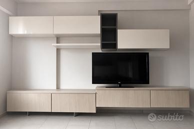 Cucina e parete attrezzata per open space