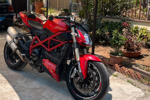 Ducati Streetfighter 848 - 2013 - Leggete bene