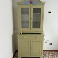 Credenza dipinta a mano