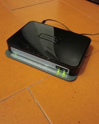Modem Router ADSL2+ Netgear N300 DGN2200 WiFi