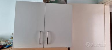 Pensile due ante in buono stato