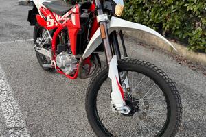 Swm rs125r