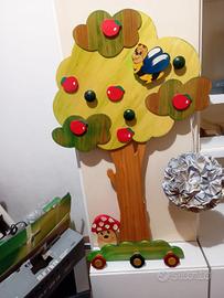 Appendiabiti in legno per bambini