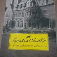 "C'è un cadavere in biblioteca" di Agatha Christie