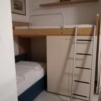 Letto a castello con armadio incorporato