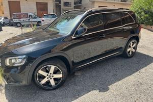 MERCEDES GLB 200 D 4MATIC
