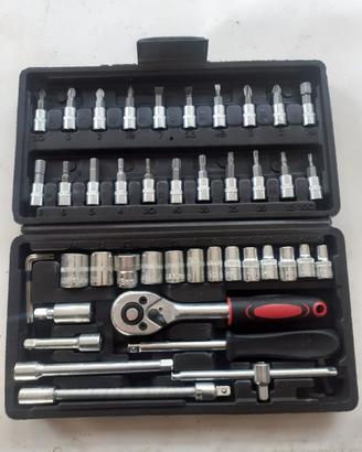 Valigetta 46 Pezzi Set di Chiavi a Bussola