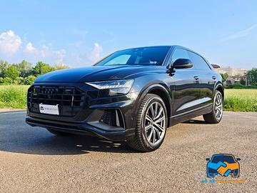 Audi Q8 55 3.0 tfsi mhev Sport quattro tiptronic