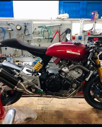 honda hornet cafè Racer 