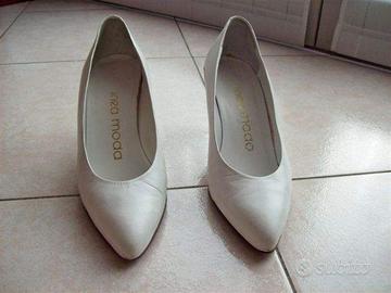 Scarpe in pelle bianche