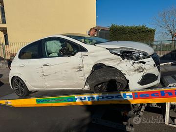 INCIDENTATA PEUGEOUT 208 GT-LINE 2019