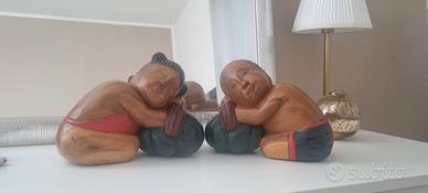 statuette in legno