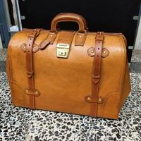 Valigia Baule in pelle per auto d'epoca Vetrine