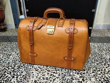 Valigia Baule in pelle per auto d'epoca Vetrine